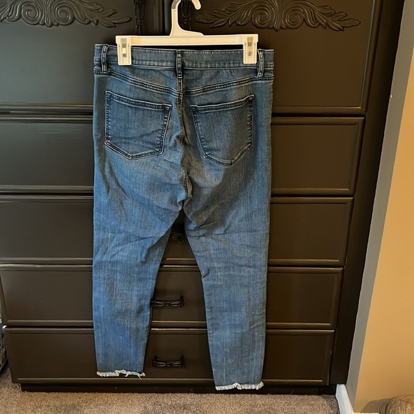 🌷LOFT HIGH WAIST SKINNY JEANS - Picture 2 of 3